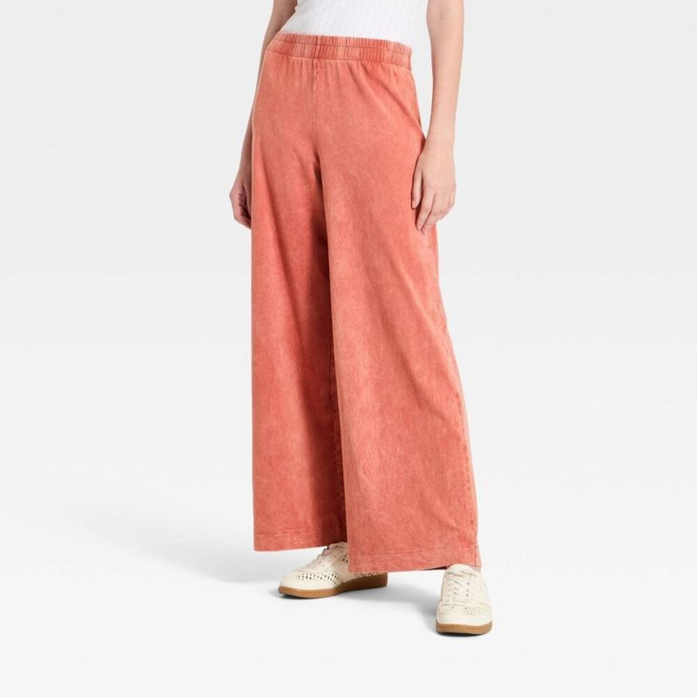 Universal Thread - Women's High-Rise Wide Leg Knit Pull-On Pants - Un Red
